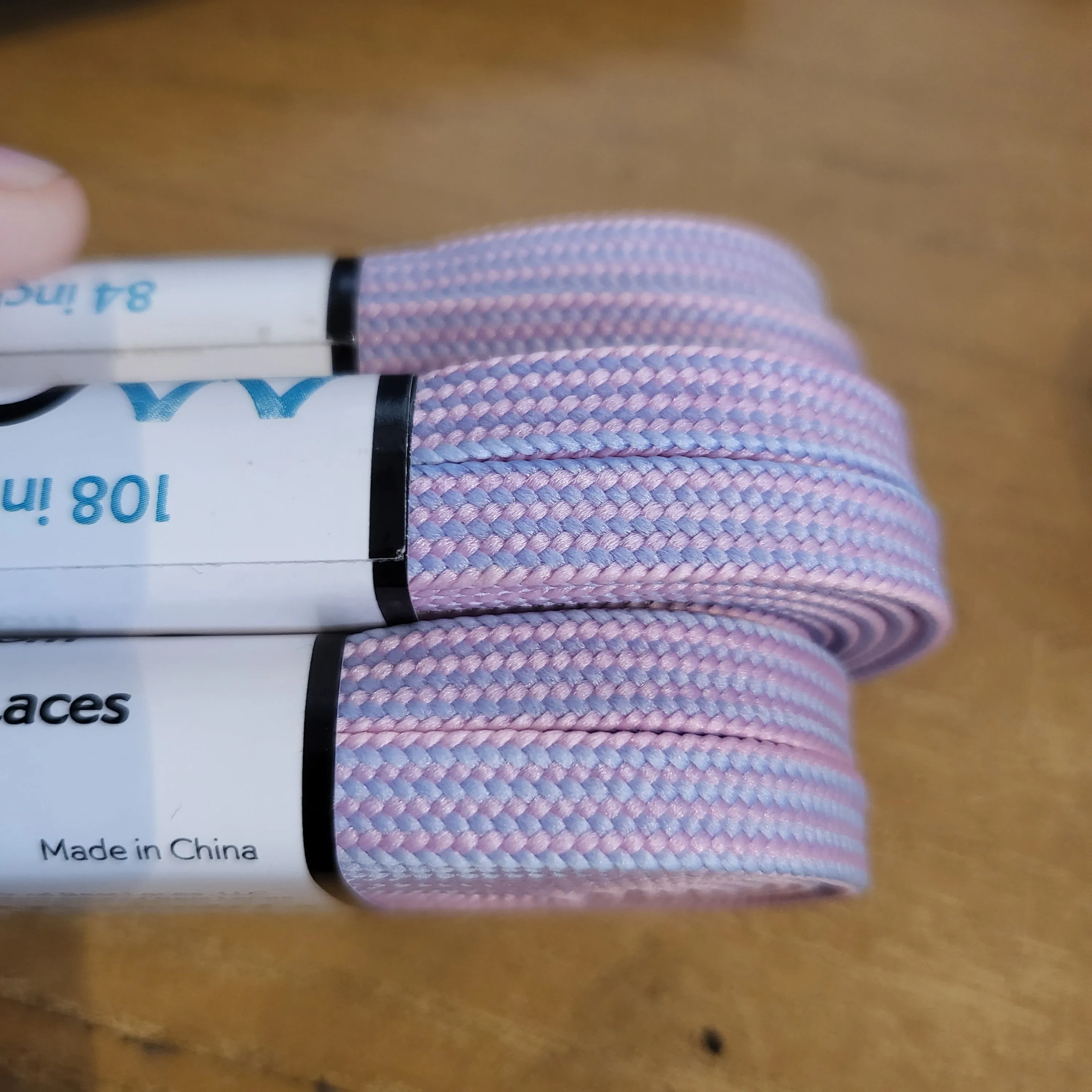 108''/274cm STYLE PATTERNED Waxed Derby Laces