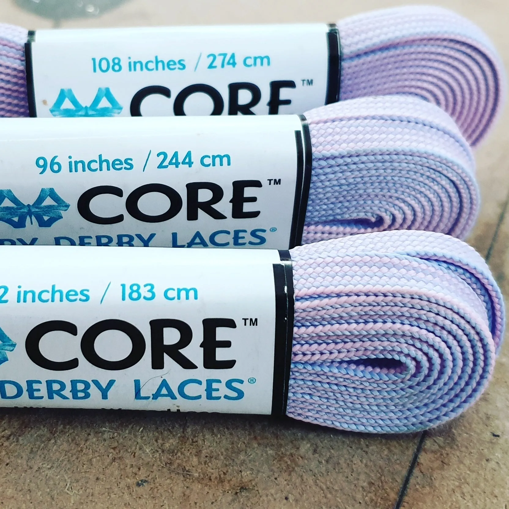 108''/274cm STYLE PATTERNED Waxed Derby Laces