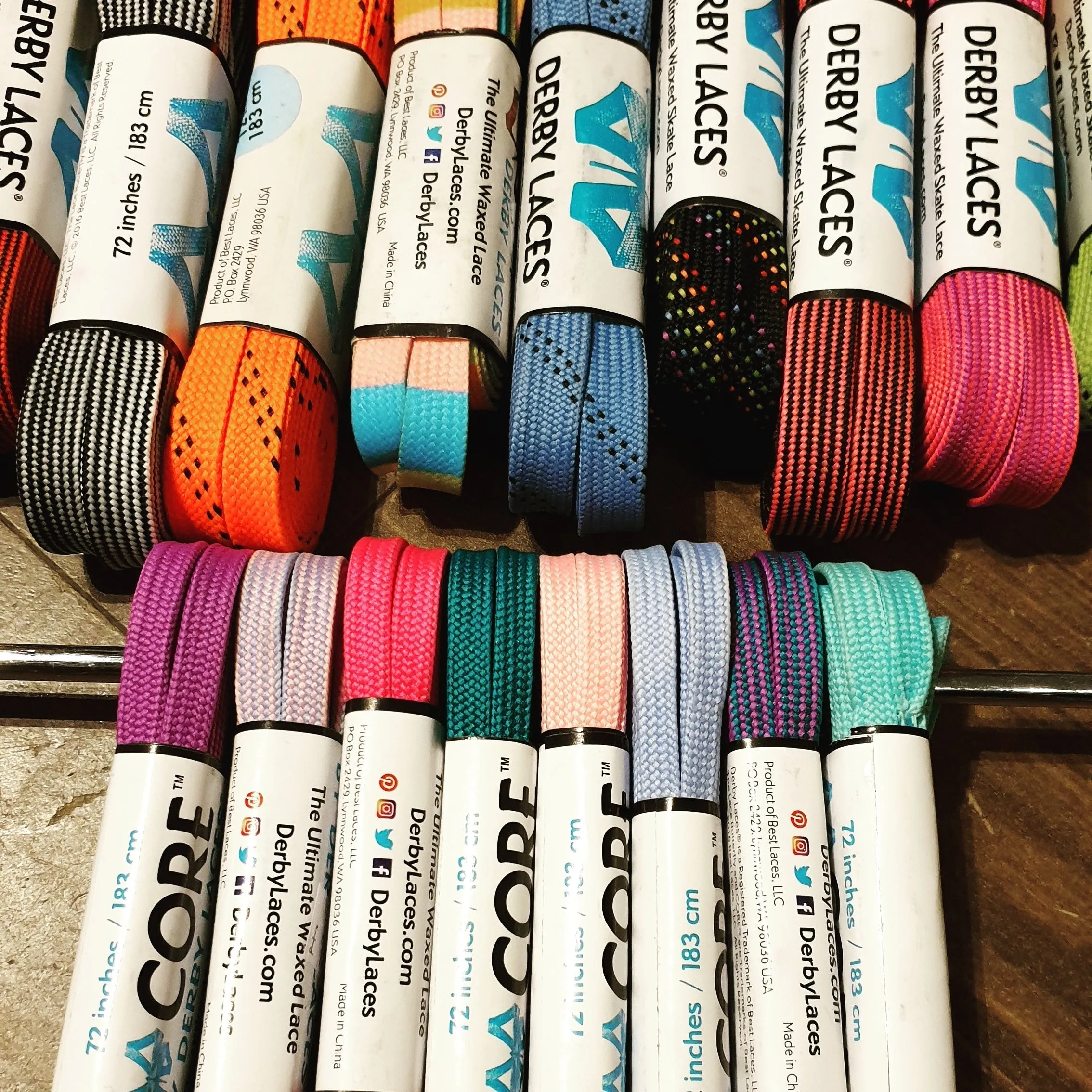 108''/274cm STYLE PATTERNED Waxed Derby Laces